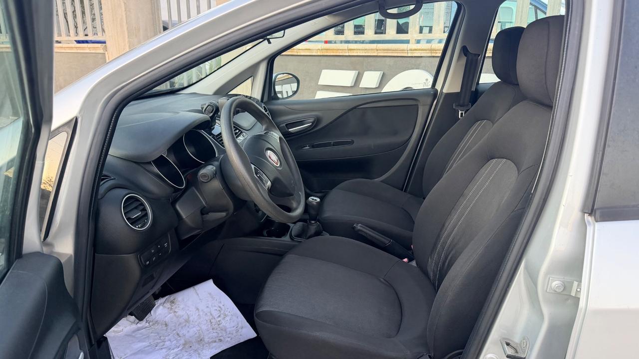 Fiat Punto 1.4 S&S 8V Dualogic 5 porte Street