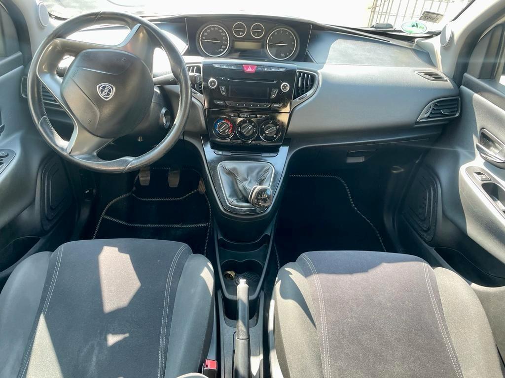 Lancia Ypsilon 1.2 69 CV 5 porte GPL Ecochic Silver