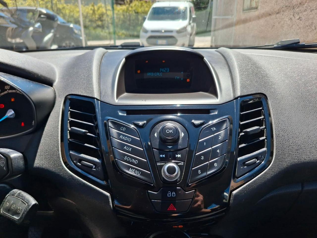 Ford Fiesta 1.5 TDCi 75CV 5 porte Titanium