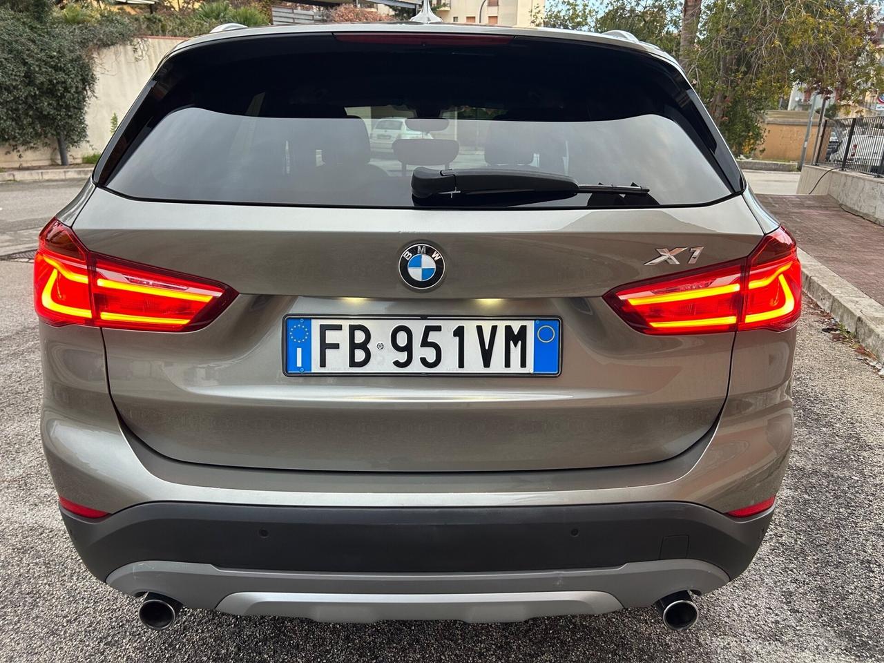 Bmw X1 xDrive20d xLine. Strafull !!!