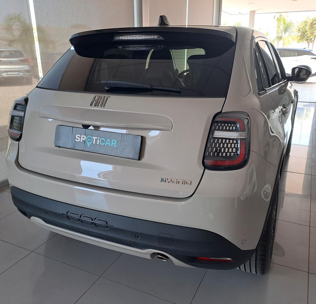Fiat 600 1.2Hybrid 110 CV DCT MHEV La Prima