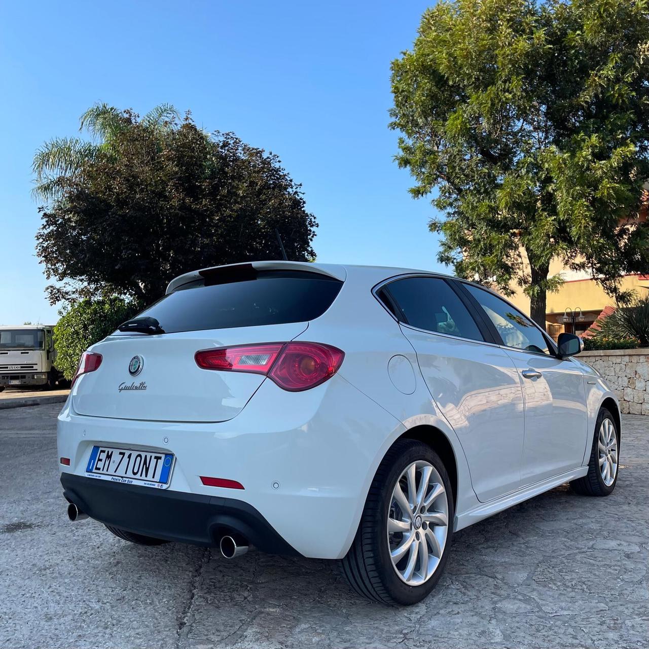 Alfa Romeo Giulietta 2.0 JTDm-2 140 CV Distinctive Sport