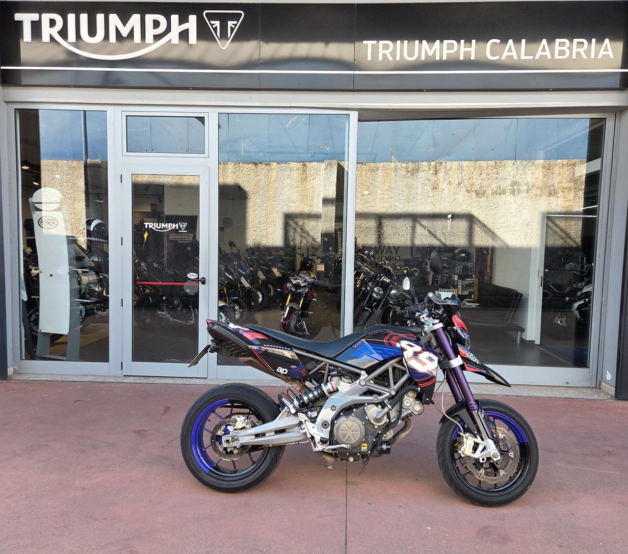 Aprilia Dorsoduro 750