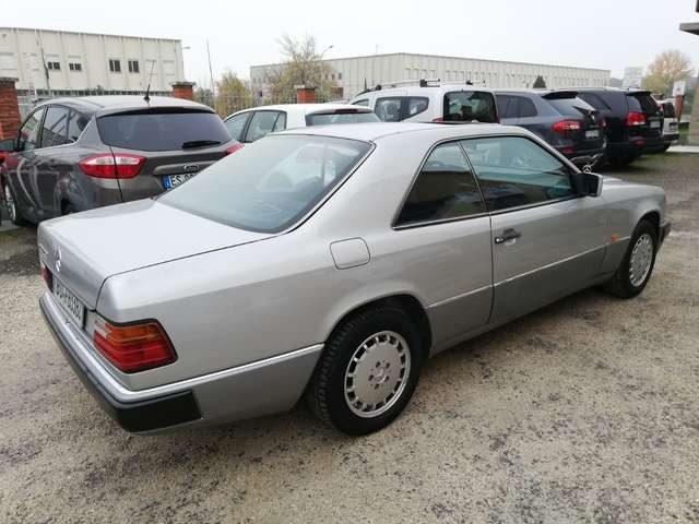 MERCEDES-BENZ 200 CE Coupé