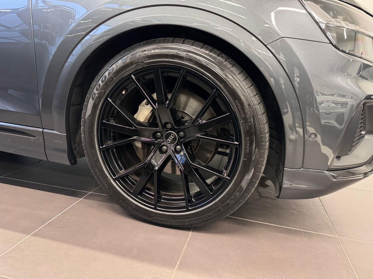 AUDI Q8 45 TDI 3.0 231 CV MILD HYBRID S LINE EDITION IDENTITY BLACK LED MATRIX