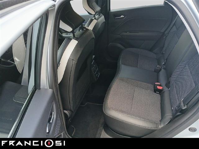 RENAULT Captur 1.6 E TECH Hybrid Techno Fast Track Auto