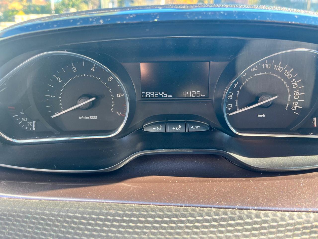 Peugeot 2008 PureTech 1.2