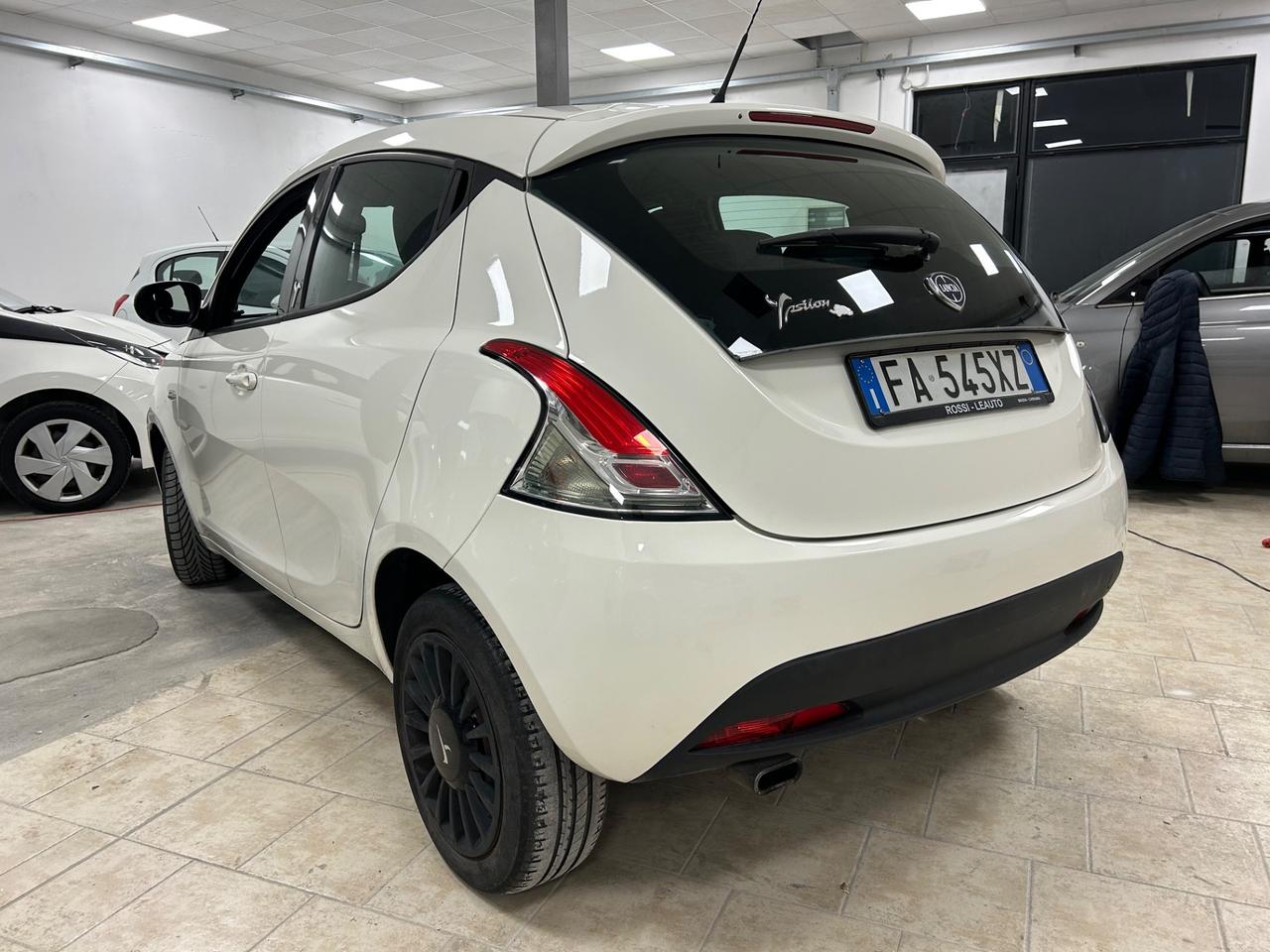 Lancia Ypsilon 1.2 69 CV 5 porte Elle