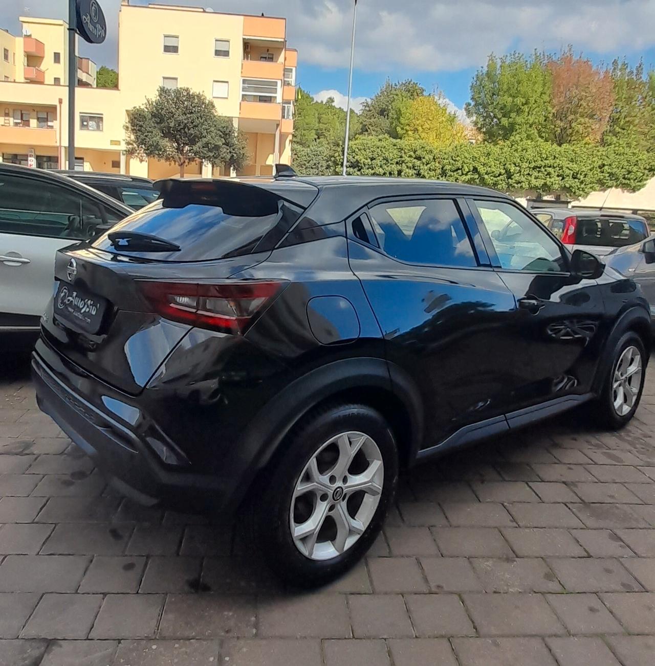 Nissan Juke 1.0 DIG-T 114 CV N-Connecta