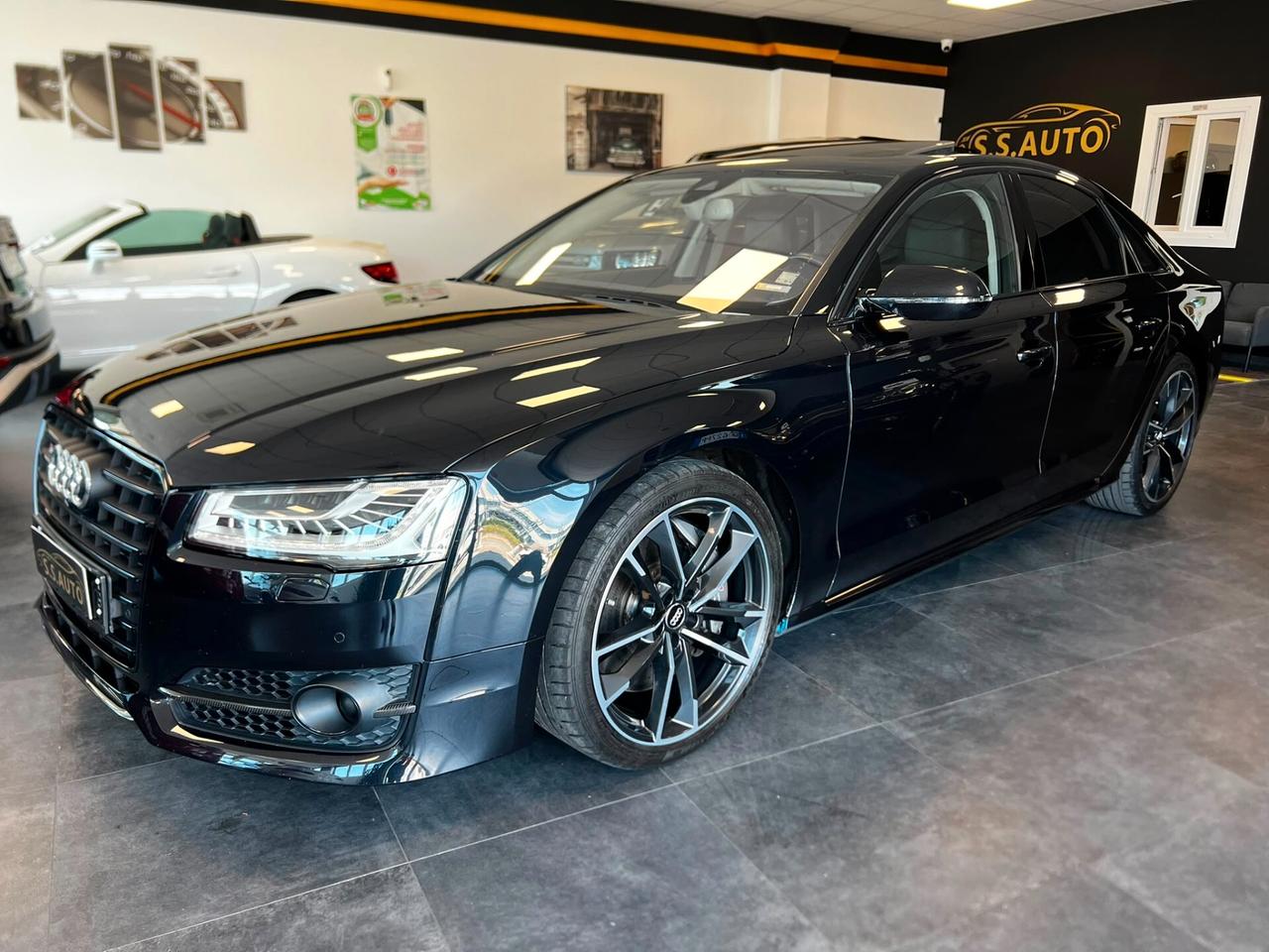 Audi A8 S8 4.0 TFSI quattro tiptronic plus