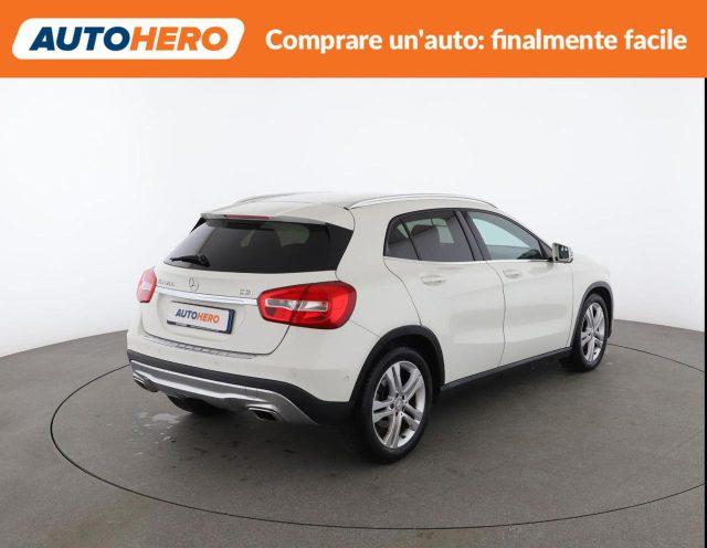 MERCEDES-BENZ GLA 200 d Automatic Sport