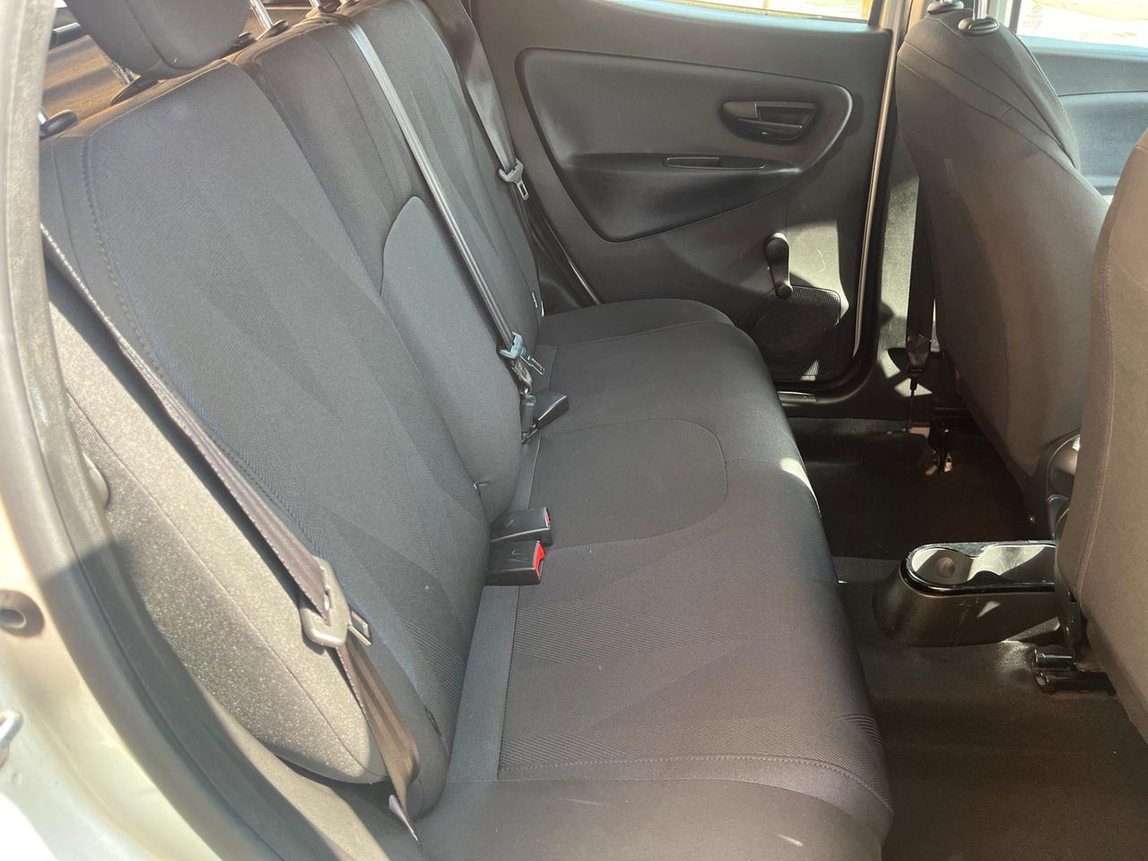 Lancia Ypsilon 1.2 69 CV 5 porte GPL Ecochic Silver