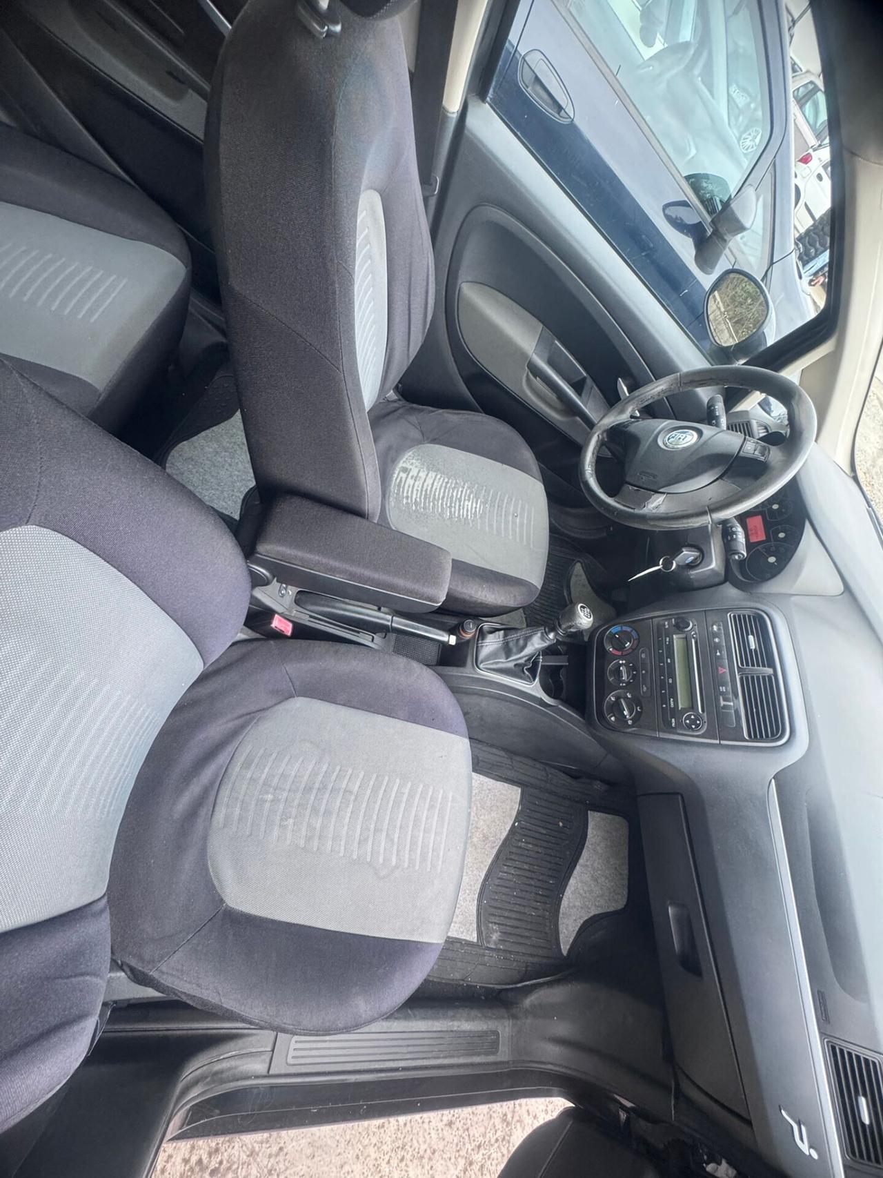 Fiat Grande Punto 1.3 MJT 90 CV 5 porte Emotion