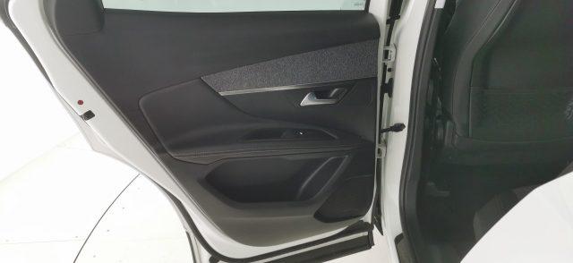 PEUGEOT 3008 BlueHDi 130 S&S EAT8 Allure