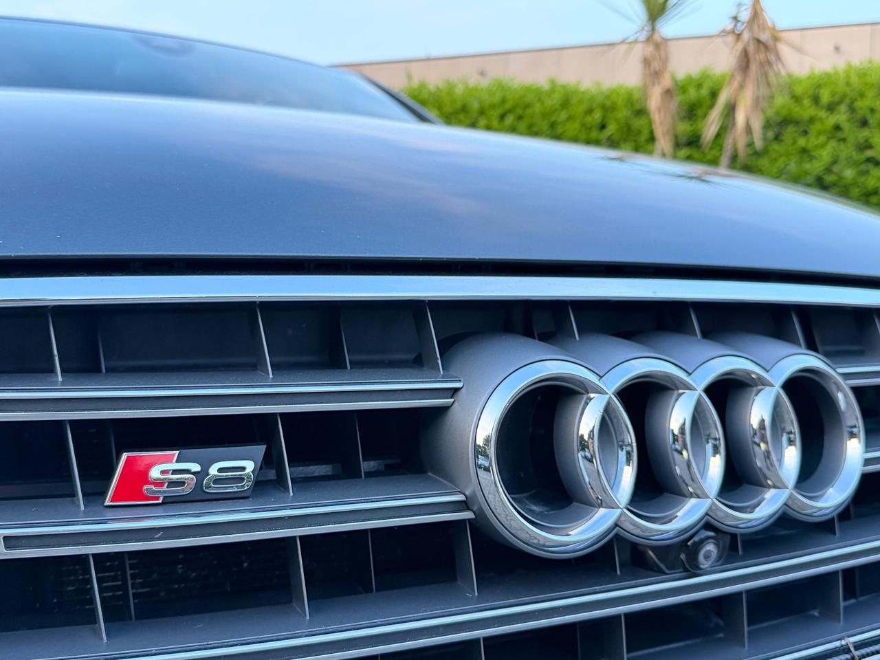 Audi S8 4.0 V8T BITURBO - FULL OPT - TAGLIANDATA -