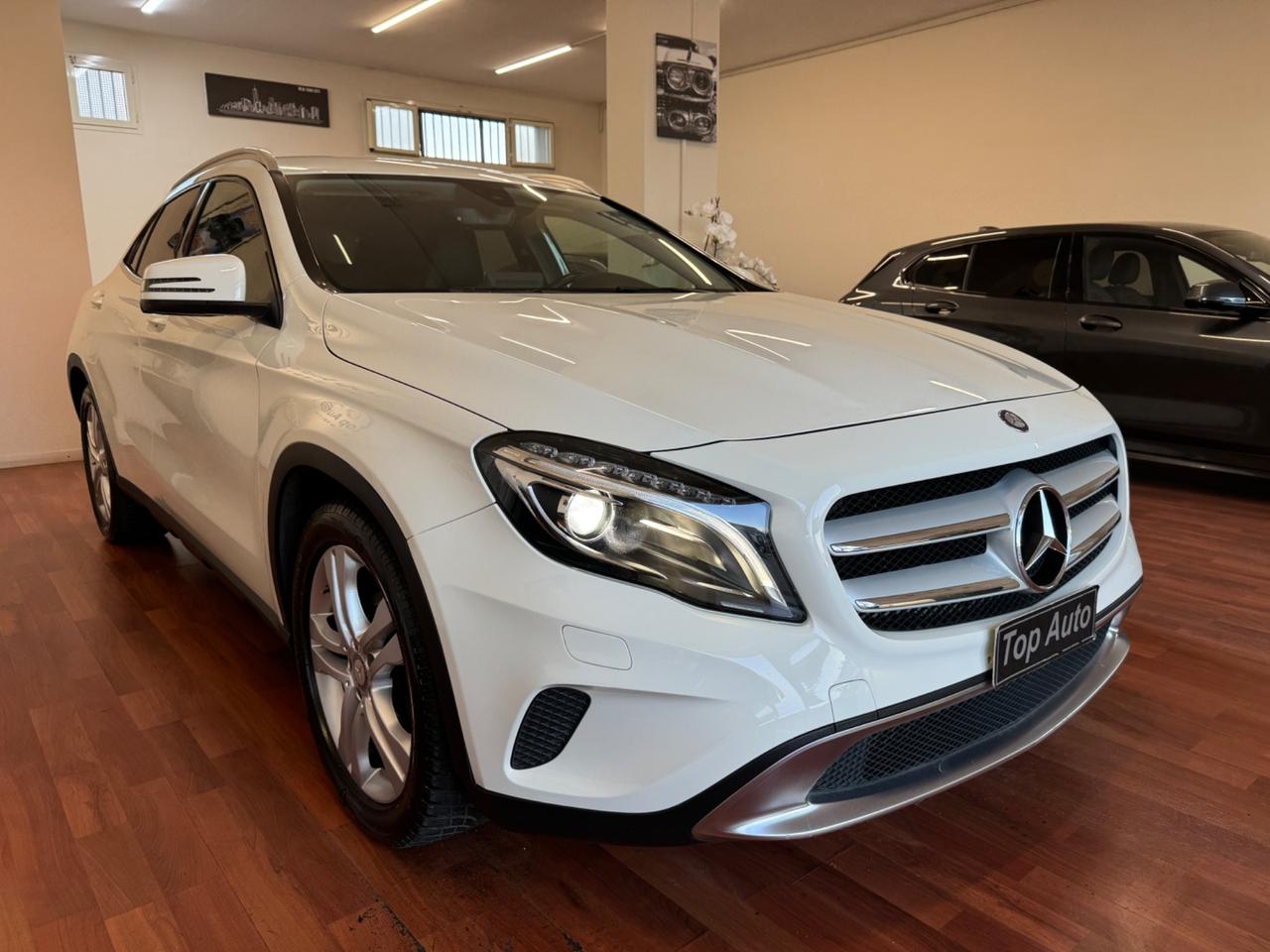 MERCEDES-BENZ GLA 200 d AUT. SPORT - 2017