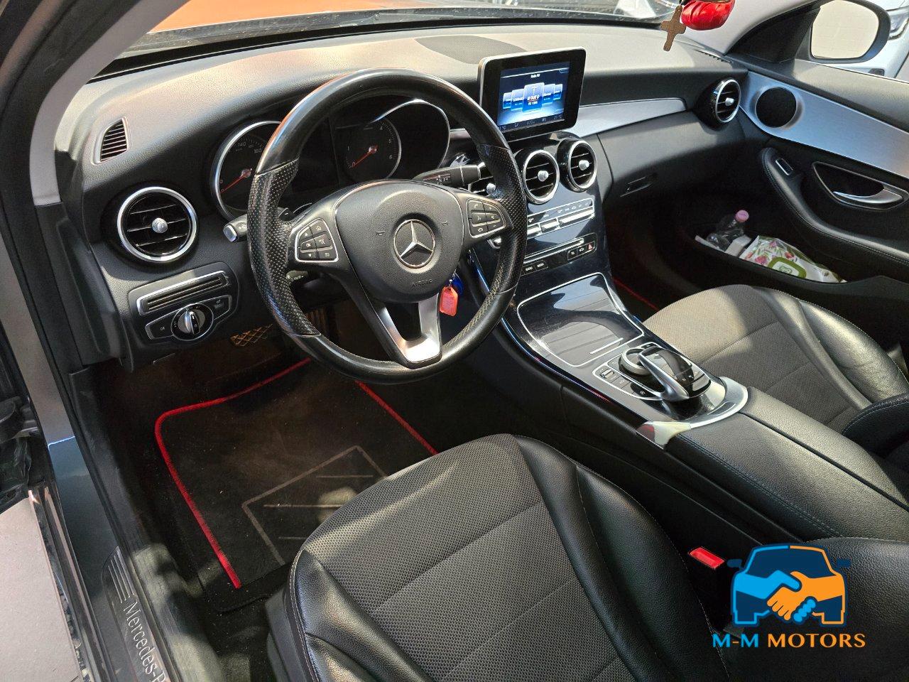 Mercedes C 220 D Executive 4Matic 9G-Tronic Plus 9m Berlina