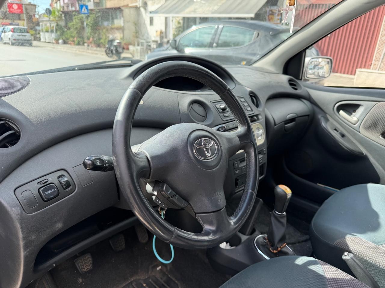 Toyota Yaris 2003 benzina