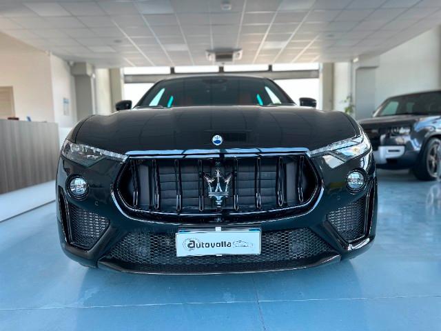 MASERATI Levante V8 580 CV AWD Trofeo