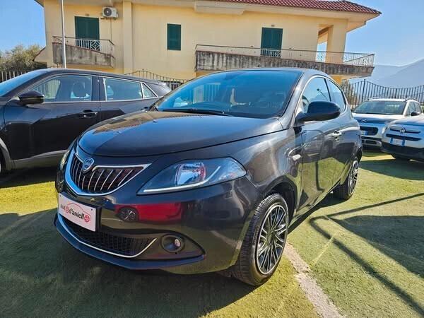 Lancia Ypsilon 1.0 FireFly 5 porte S&S Hybryd Gold