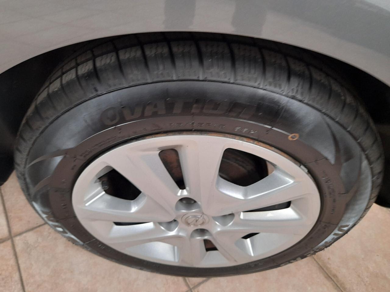 Opel Corsa 1.4 90CV 5 porte n-Joy