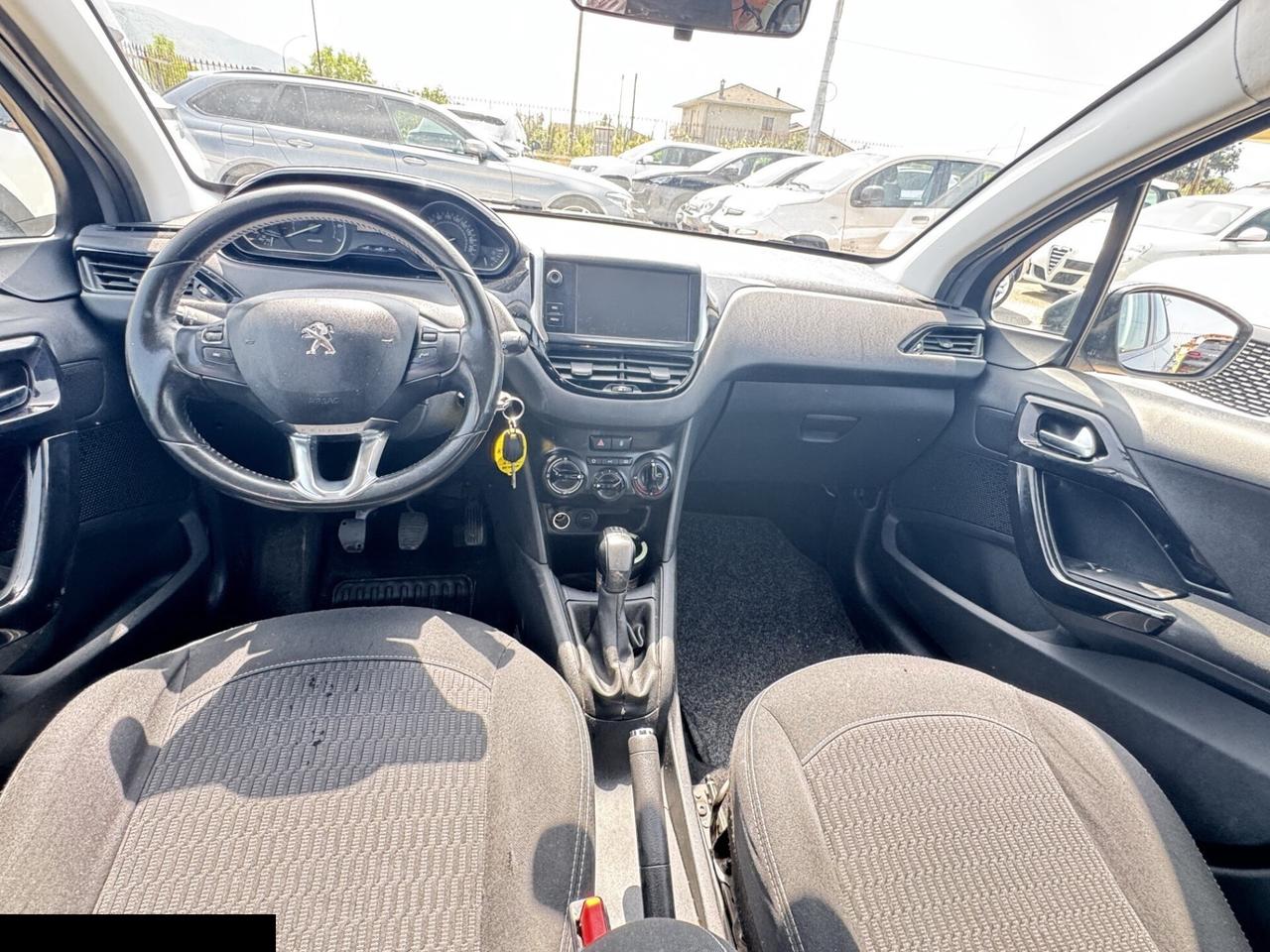 PEUGEOT 208 1.2 BENZINA ADATTA NEOPATENTATI