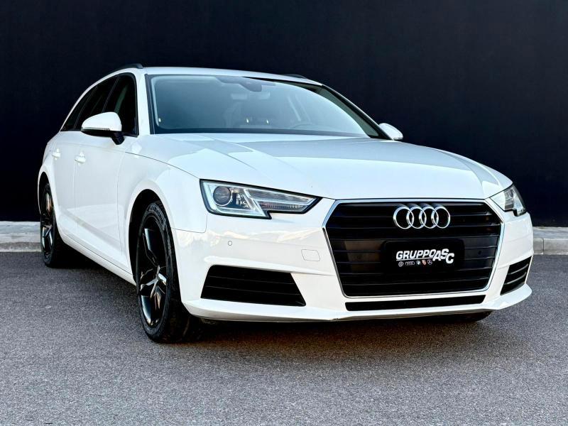 Audi A4 Avant 35 2.0 tdi Sport 150cv s-tronic