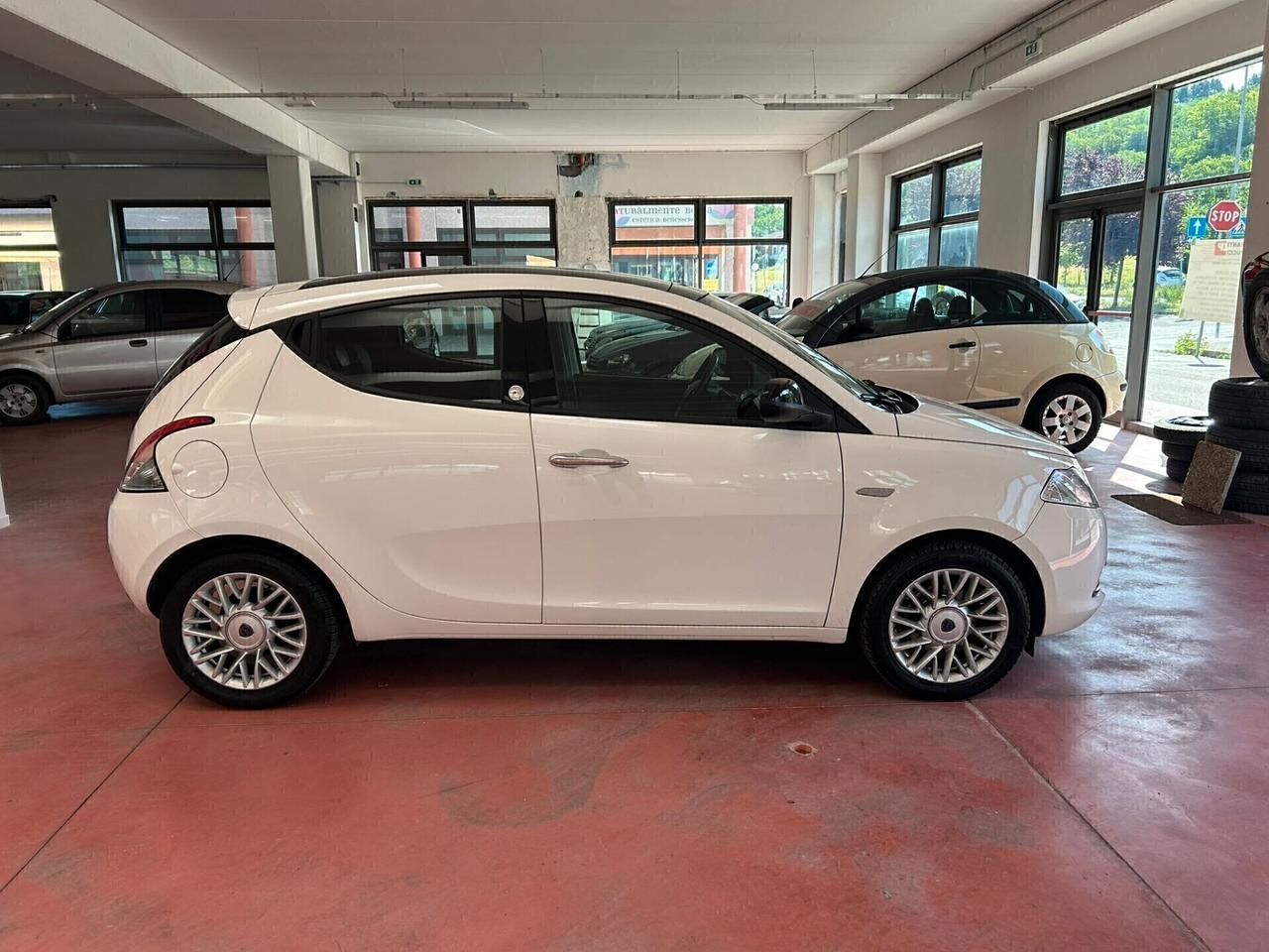 LANCIA YPSILON serie4 GPL Orig. Lancia 1.2 CV 69 ECOCHIC-PLATINUM garanzia 12 mesi