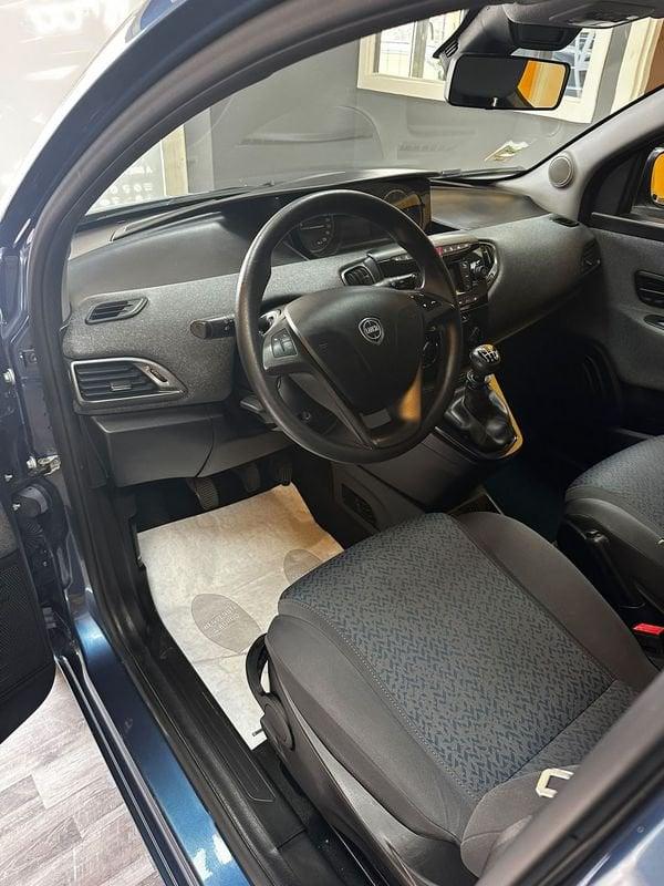 Lancia Ypsilon 1.0 FireFly 70cv Hybrid ALBERTA FERRETTI PREZZO VERO