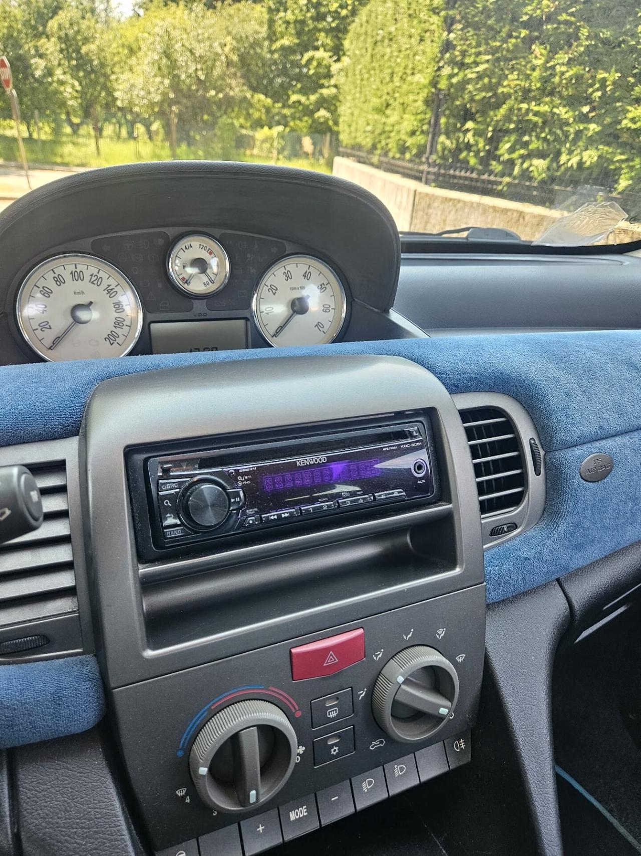 Lancia Ypsilon 1.2 NEOPATENTATI