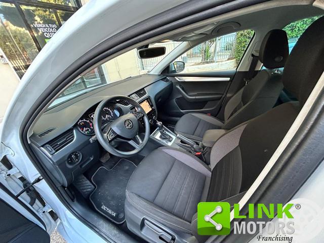 SKODA Octavia .