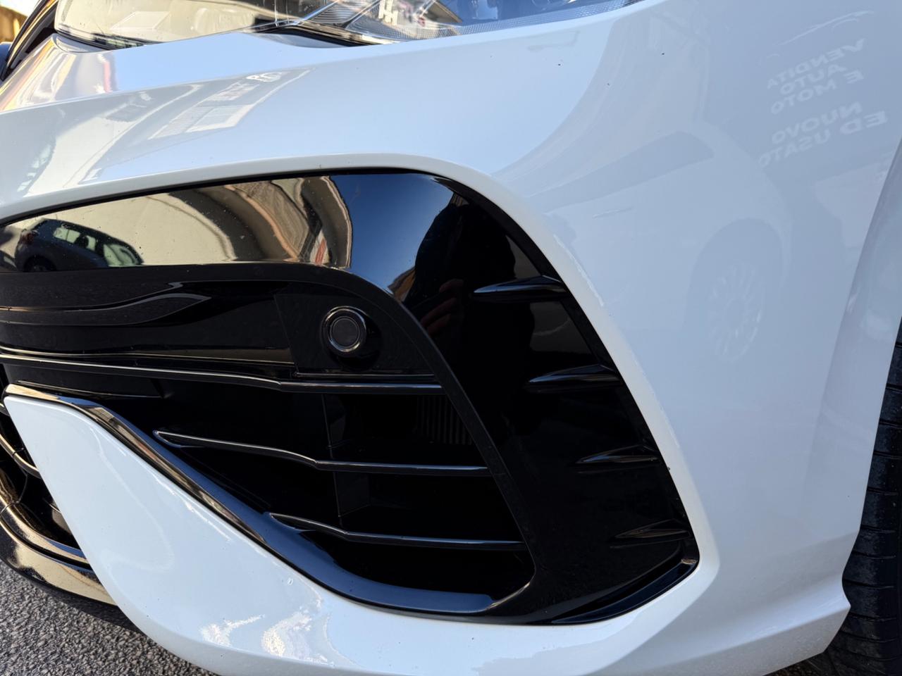 Volkswagen Golf 8 R PERFORMANCE