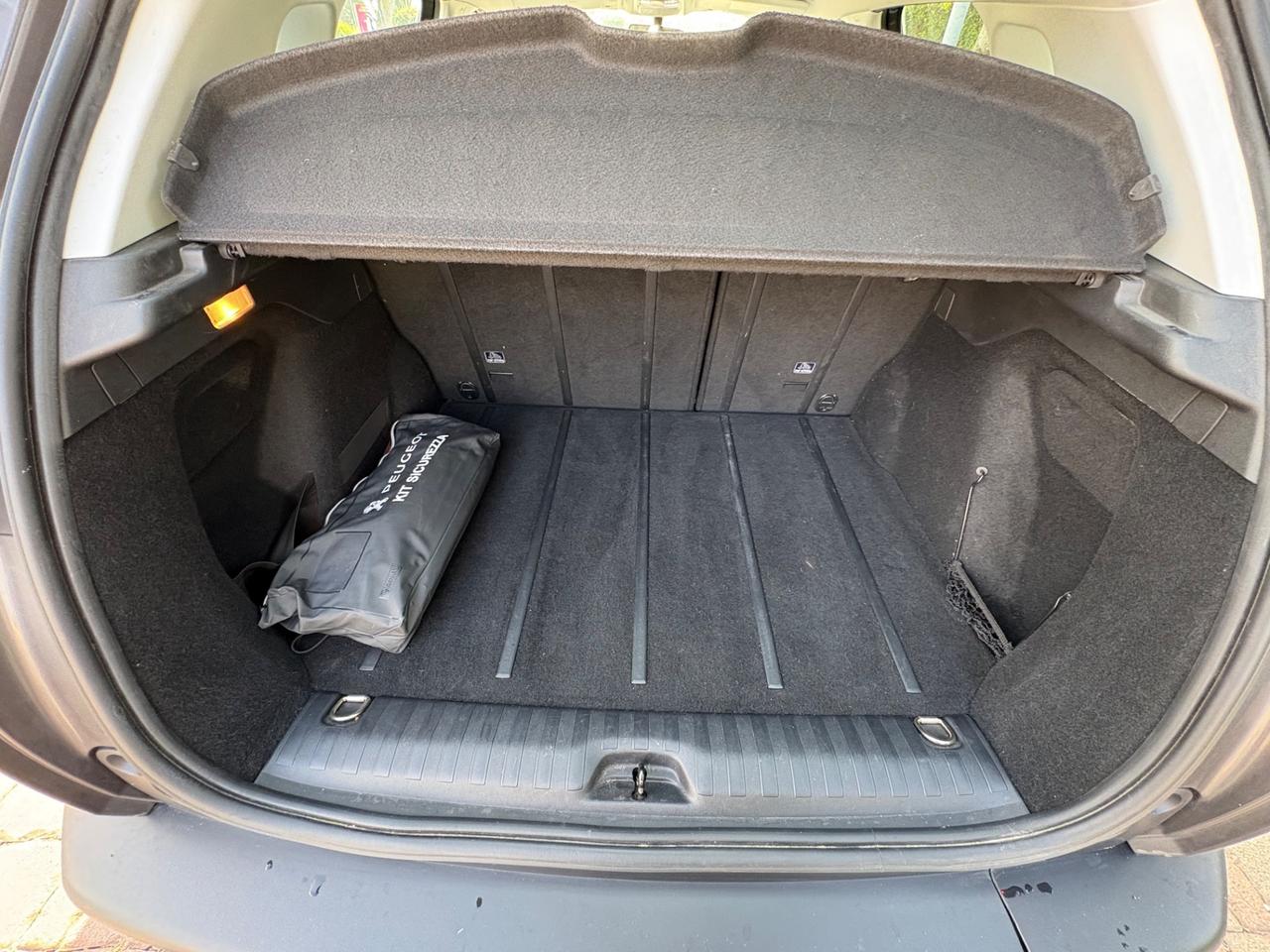 Peugeot 2008 1.2 VTi 82CV Allure