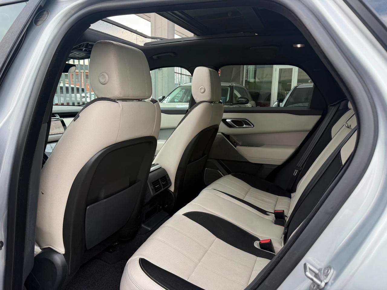 Land Rover Range Rover Velar 2.0d i4 R-Dynamic HSE 240cv TETTO PANORAMICO