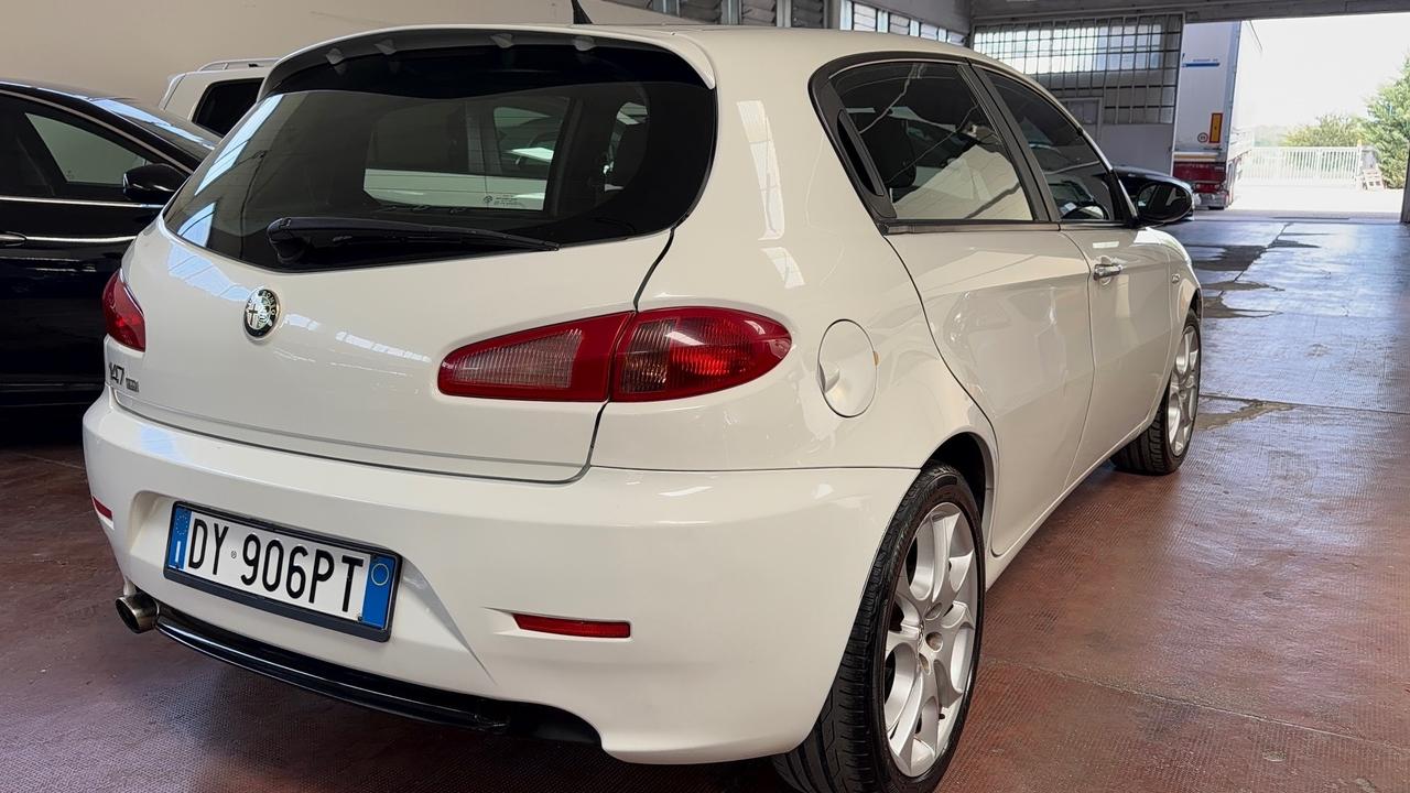 Alfa Romeo 147 1.6 twin spark Black Line GPL