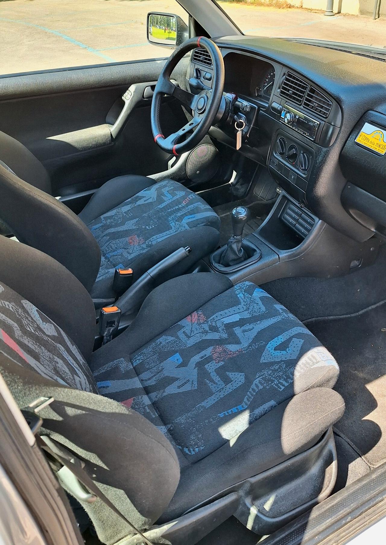 Volkswagen Golf 1.6 GT Special - Unico Propr.
