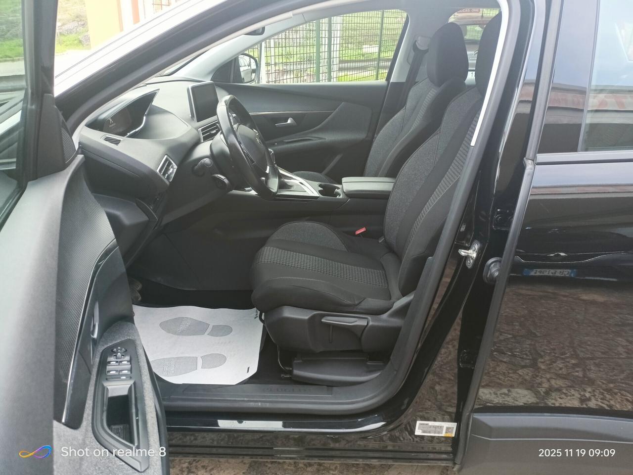 Peugeot 3008 BlueHDi 130 S&S Business