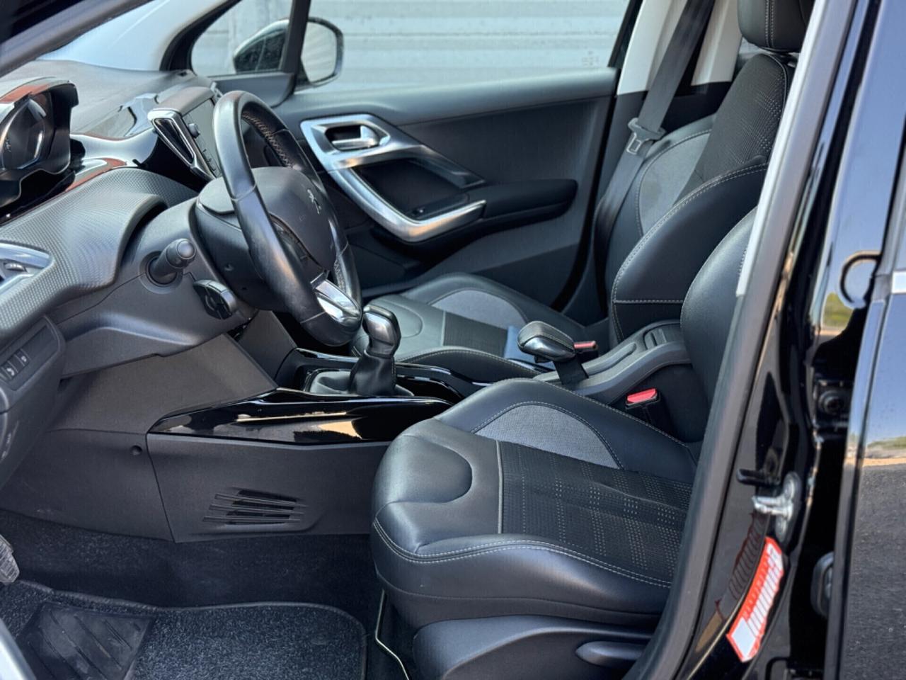 Peugeot 2008 1.2 puretech t Allure s