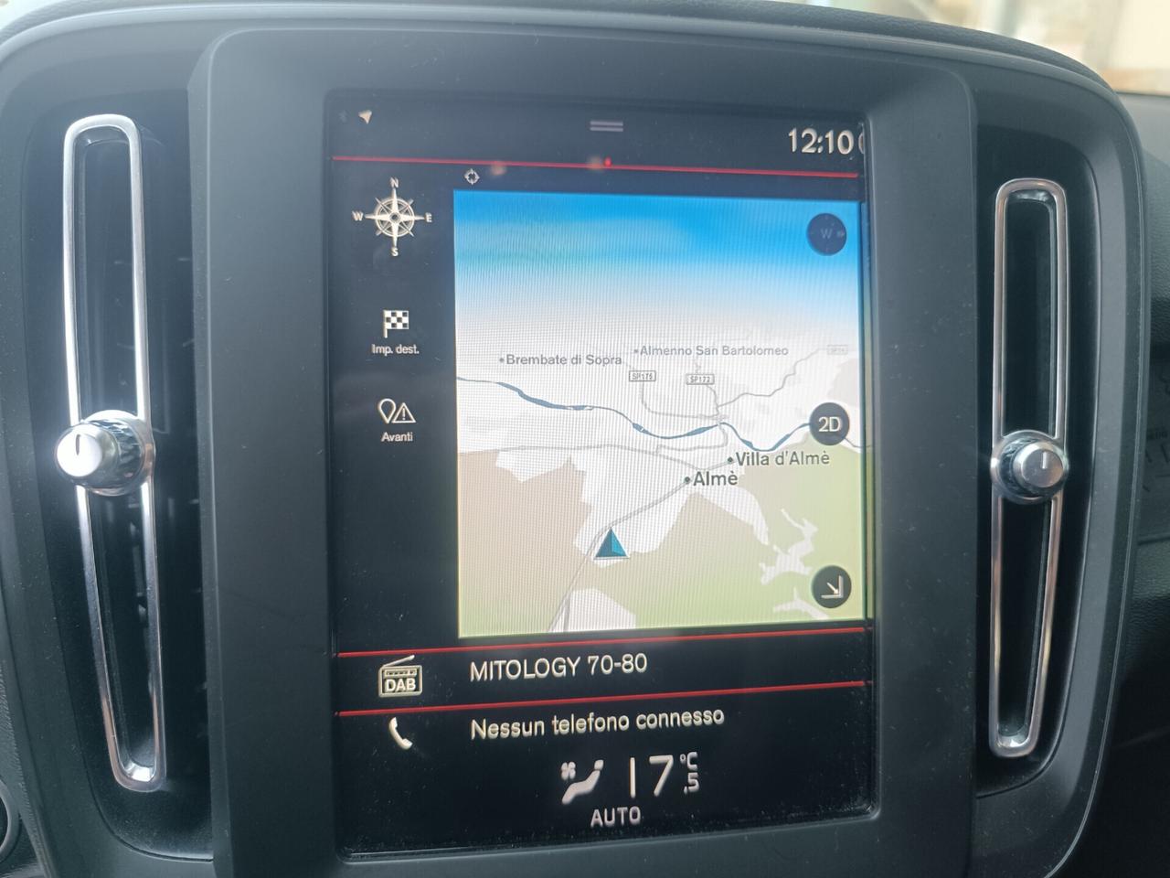 Volvo XC40 D3 Momentum Pro AUTOM. RETROCAMERA NAVI