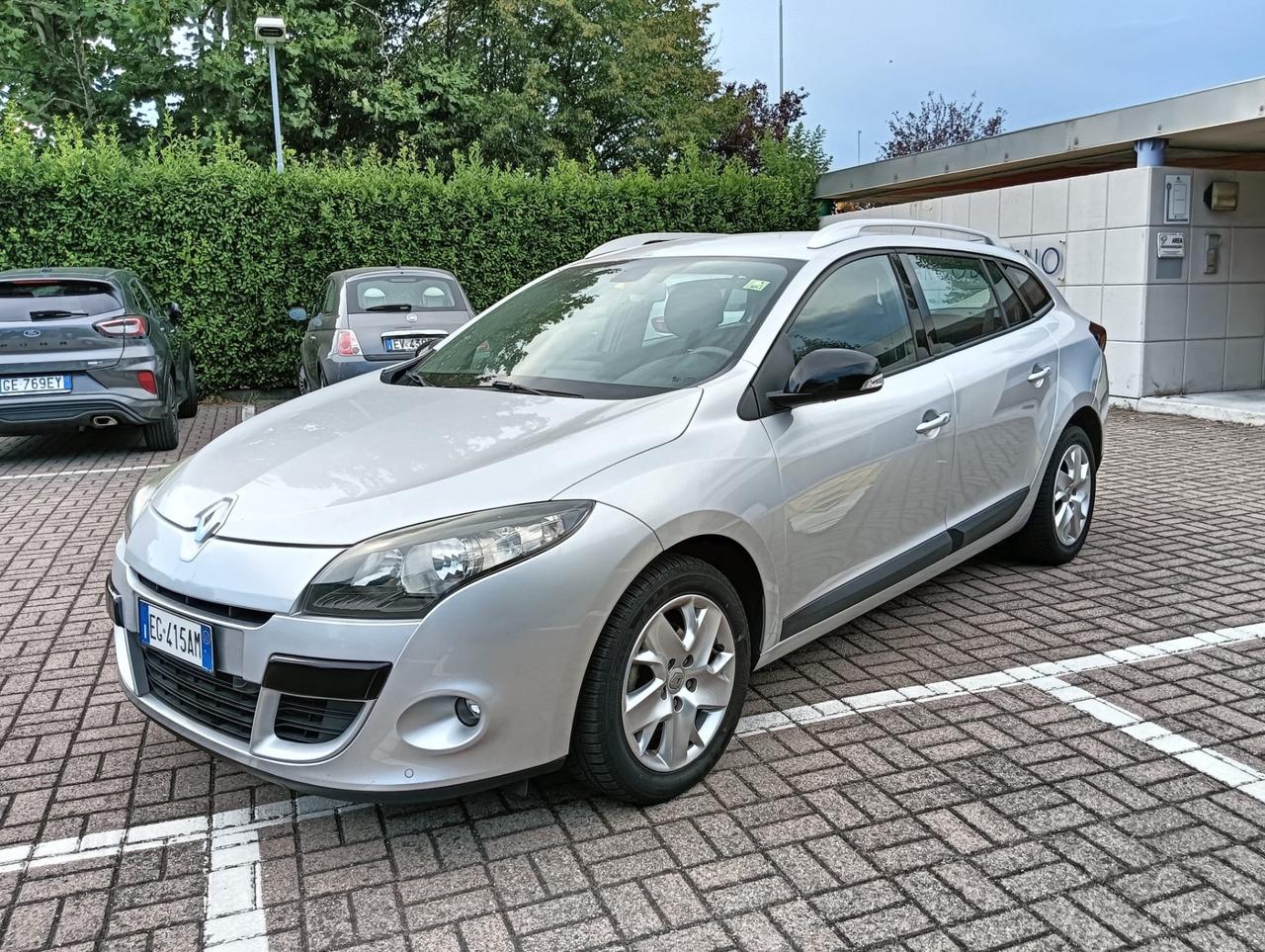 Renault Megane Mégane 1.5 dCi 110CV SporTour Attractive..CELL 320 147 1147 WUATSAPP..ELIA