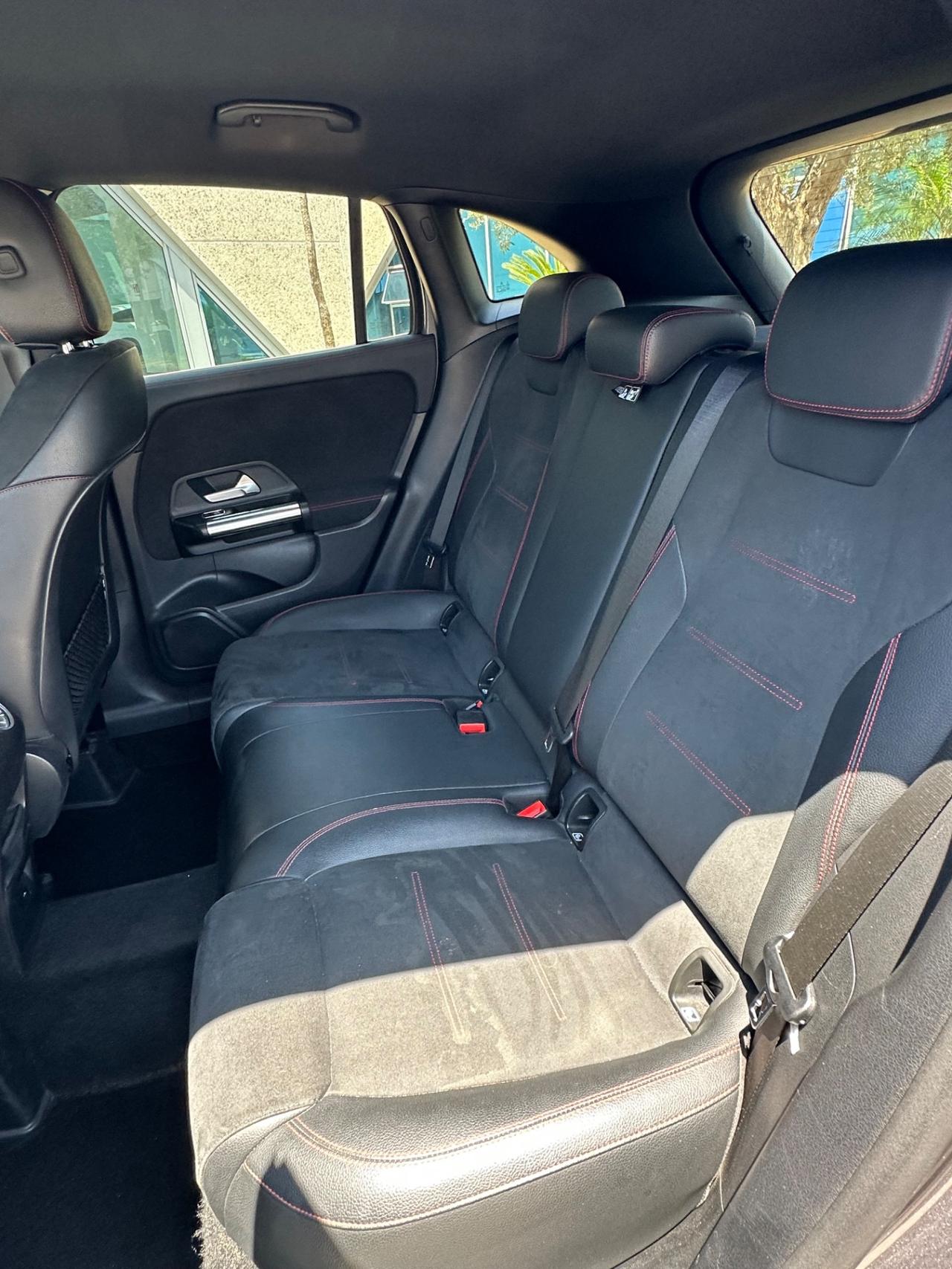 Mercedes-Benz GLA 250 e phev Premium possibilità noleggio no scoring