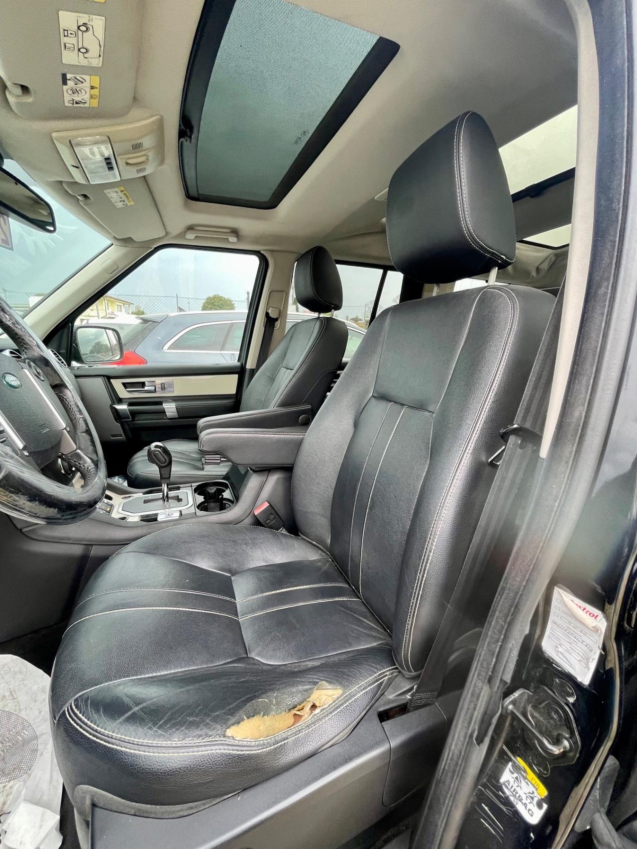 Land Rover Discovery 4 3.0 SDV6 245CV Black&White Limited Edition