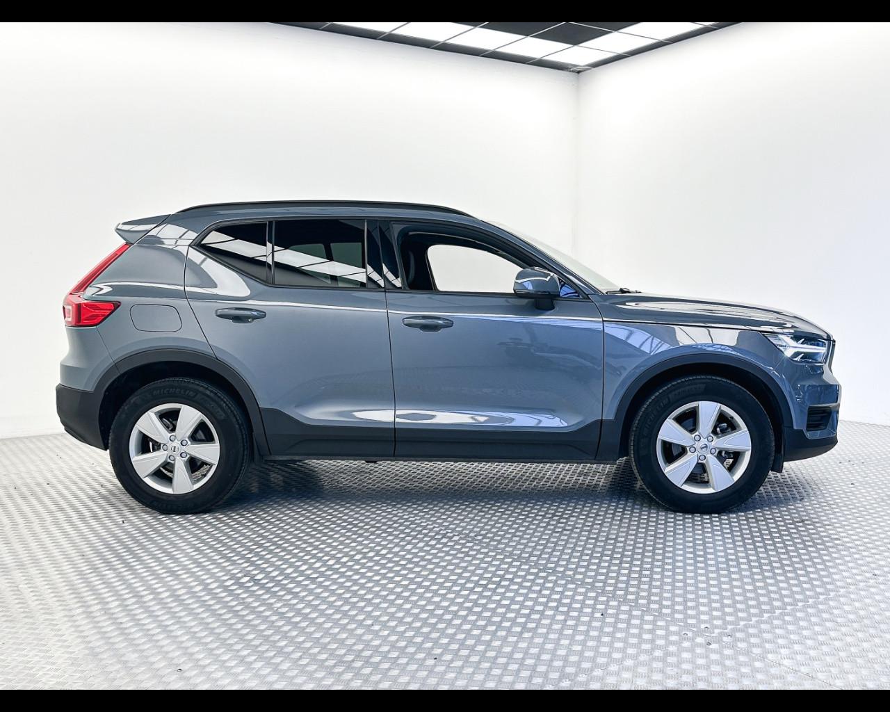 VOLVO XC40 T3 Geartronic Momentum Core