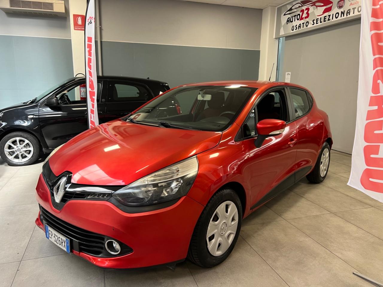 Renault Clio 1.2 75CV 5 porte Wave Ok Neopatentati