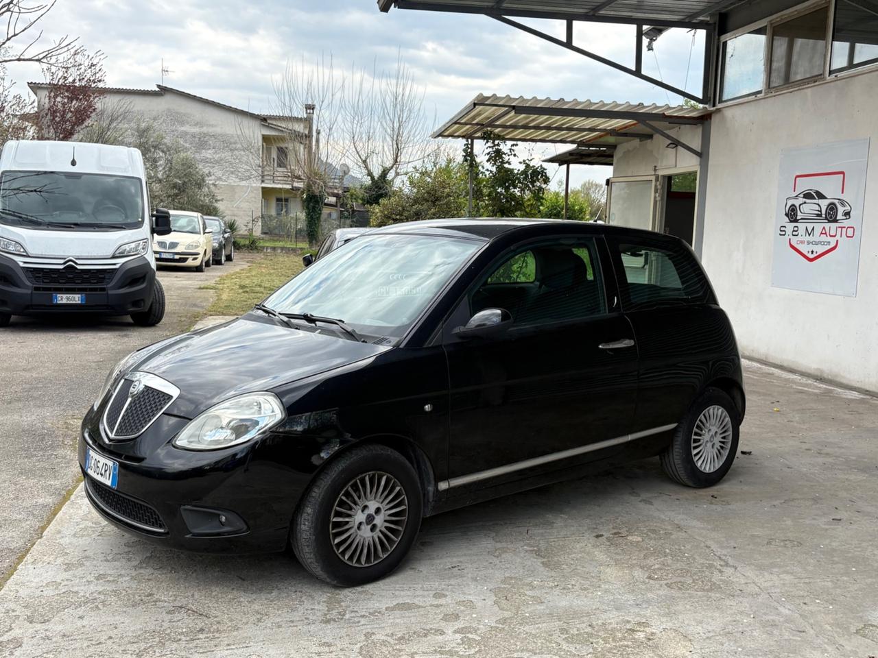 Lancia Ypsilon 1.3 MJT 90 CV Oro Giallo