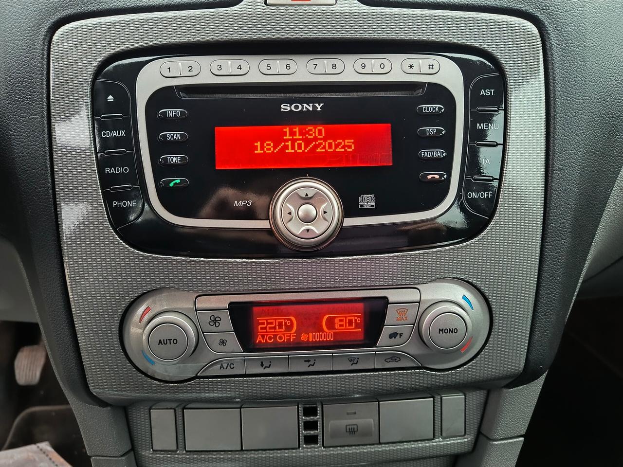 Ford Focus 1.6 Ti-VCT 5p. Benzina