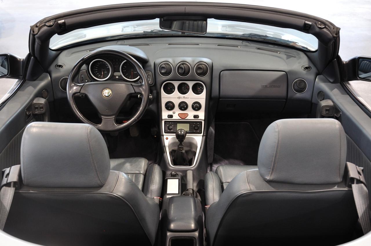 Alfa Romeo Spider 3.0i V6 24V cat L