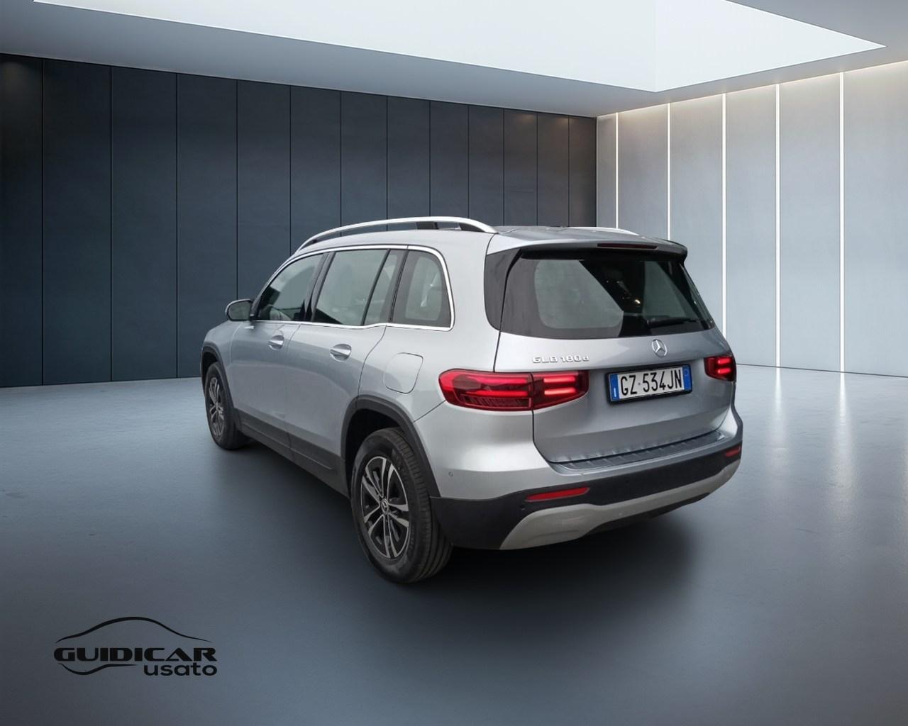 Mercedes-Benz GLB - X247 2023 - GLB 180 d Advanced auto