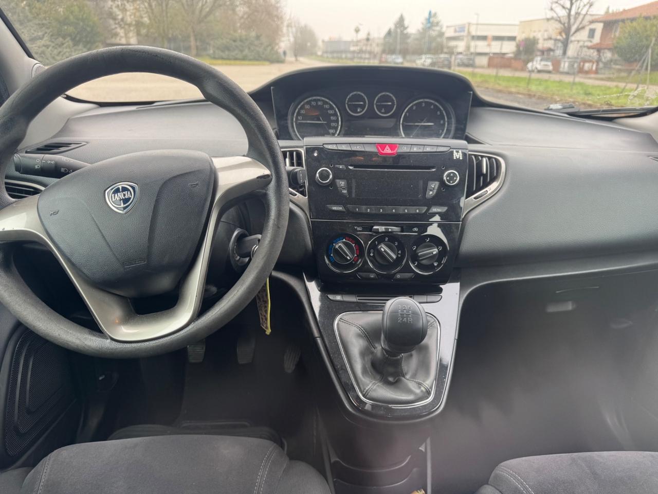 Lancia Ypsilon 1.2 69 CV 5 porte GPL Ecochic Gold