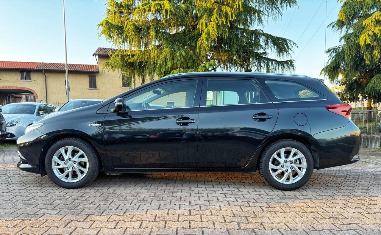 Toyota Auris Touring Sports 1.8 Hybrid OK NEOPATENTATI